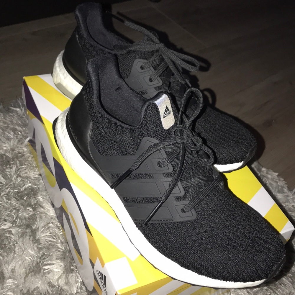 Adidas Women’s Ultraboost Size 8